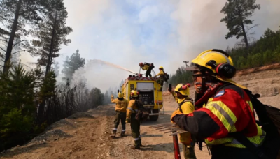 Incendio forestal en zona turística de Chubut arrasó con viviendas y vehículos