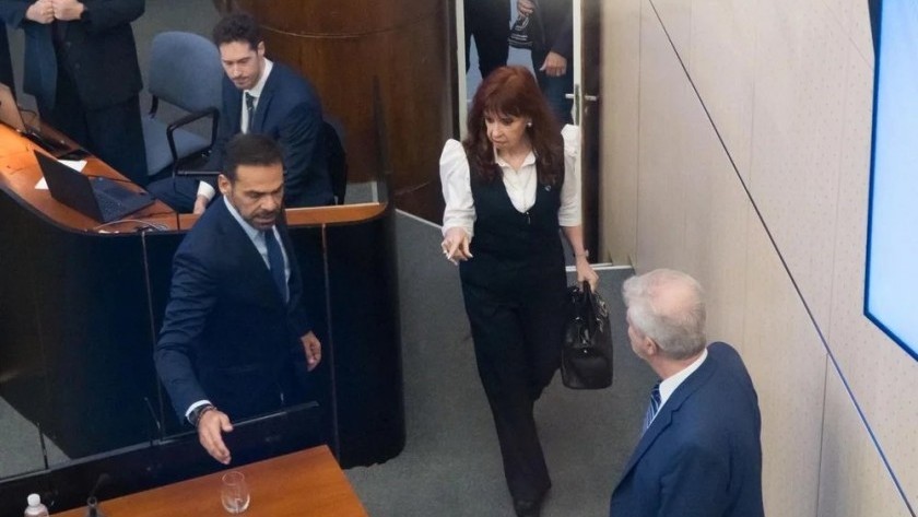 Cristina Kirchner declaró en Comodoro Py por la causa cuadernos: 