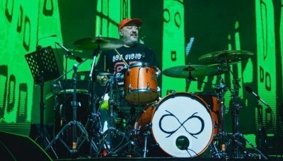 Murió el baterista de Los Piojos, mientras ensayaba en una escuela de percusión