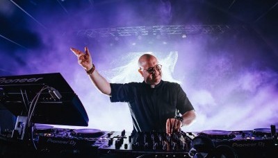 Una Plaza de Mayo colmada celebró la fiesta electrónica del padre Guilherme