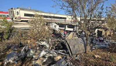 Tragedia en España: ya son al menos 68 los muertos tras el choque de trenes de alta velocidad